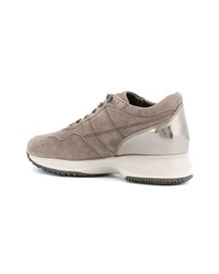 braune Wildleder niedrige Sneakers von Hogan