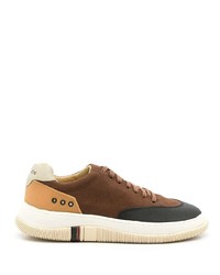 braune Wildleder niedrige Sneakers von OSKLEN