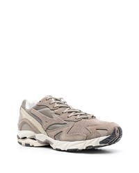 braune Wildleder niedrige Sneakers von Mizuno