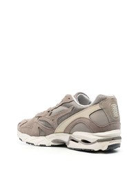 braune Wildleder niedrige Sneakers von Mizuno