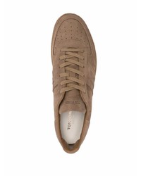 braune Wildleder niedrige Sneakers von Tom Ford