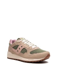 braune Wildleder niedrige Sneakers von Saucony