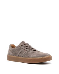 braune Wildleder niedrige Sneakers von Harrys Of London