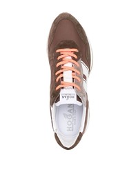 braune Wildleder niedrige Sneakers von Hogan