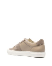 braune Wildleder niedrige Sneakers von Common Projects