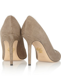 braune Wildleder Pumps von Charlotte Olympia