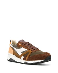 braune Wildleder Sportschuhe von Diadora