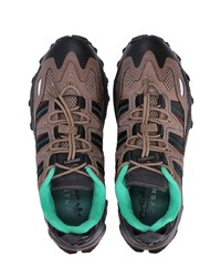 braune Wildleder Sportschuhe von adidas