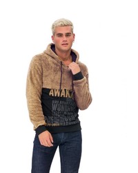 brauner bedruckter Fleece-Pullover mit einem Kapuze von Tom Barron