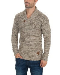 brauner Pullover mit einem Schalkragen von Solid