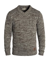 brauner Pullover mit einem V-Ausschnitt von Solid