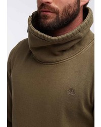 brauner Pullover mit einer weiten Rollkragen von Dreimaster