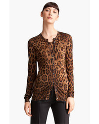 brauner Pullover mit Leopardenmuster