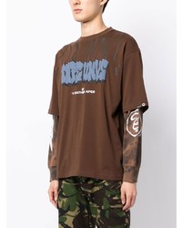 braunes bedrucktes T-Shirt mit einem Rundhalsausschnitt von AAPE BY A BATHING APE