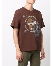 braunes bedrucktes T-Shirt mit einem Rundhalsausschnitt von Misbhv