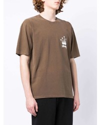 braunes bedrucktes T-Shirt mit einem Rundhalsausschnitt von Stussy