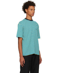 braunes horizontal gestreiftes T-Shirt mit einem Rundhalsausschnitt von Sunnei