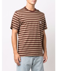 braunes horizontal gestreiftes T-Shirt mit einem Rundhalsausschnitt von Carhartt WIP