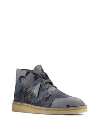 dunkelblaue bedruckte Chukka-Stiefel aus Wildleder