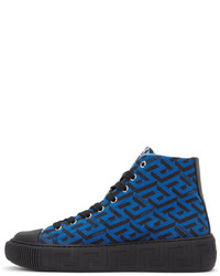 dunkelblaue bedruckte hohe Sneakers aus Segeltuch von Versace