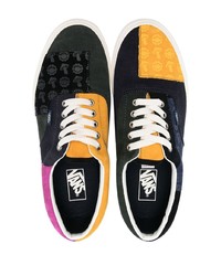 dunkelblaue bedruckte niedrige Sneakers von Vans