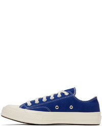 dunkelblaue bedruckte Segeltuch niedrige Sneakers von Comme Des Garcons Play