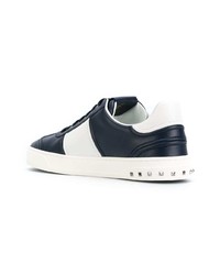 dunkelblaue beschlagene niedrige Sneakers von Valentino