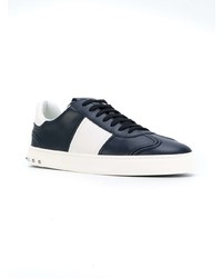 dunkelblaue beschlagene niedrige Sneakers von Valentino