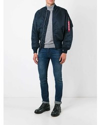 dunkelblaue Bomberjacke von Alpha Industries