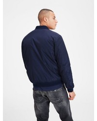 dunkelblaue Bomberjacke von Jack & Jones