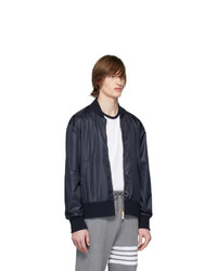 dunkelblaue Bomberjacke von Thom Browne