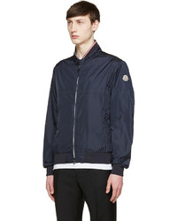 dunkelblaue Bomberjacke von Moncler