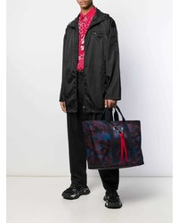dunkelblaue Camouflage Shopper Tasche aus Leder von Valentino
