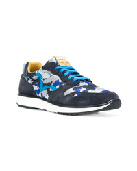 dunkelblaue Camouflage Wildleder niedrige Sneakers von Diesel