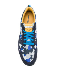 dunkelblaue Camouflage Wildleder niedrige Sneakers von Diesel