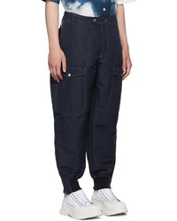 dunkelblaue Cargohose von Alexander McQueen