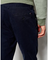 dunkelblaue Chinohose von Tommy Hilfiger