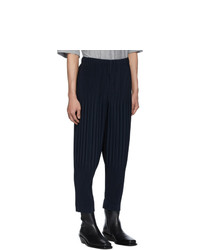 dunkelblaue Chinohose von Homme Plissé Issey Miyake