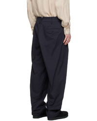 dunkelblaue Chinohose von Engineered Garments