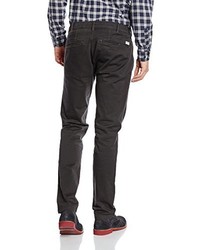 dunkelblaue Chinohose von Wrangler