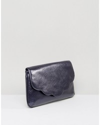 dunkelblaue Clutch von Asos