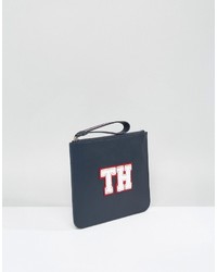 dunkelblaue Clutch von Tommy Hilfiger