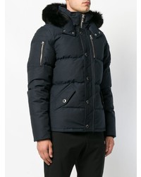 dunkelblaue Daunenjacke von Moose Knuckles