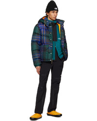 dunkelblaue Daunenjacke von The North Face