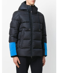 dunkelblaue Daunenjacke von Moncler