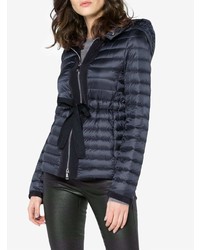 dunkelblaue Daunenjacke von Moncler