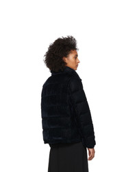 dunkelblaue Daunenjacke von Moncler