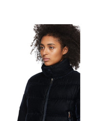 dunkelblaue Daunenjacke von Moncler