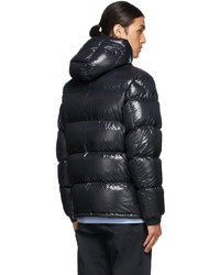 dunkelblaue Daunenjacke von Moncler