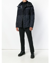 dunkelblaue Daunenjacke von Moncler